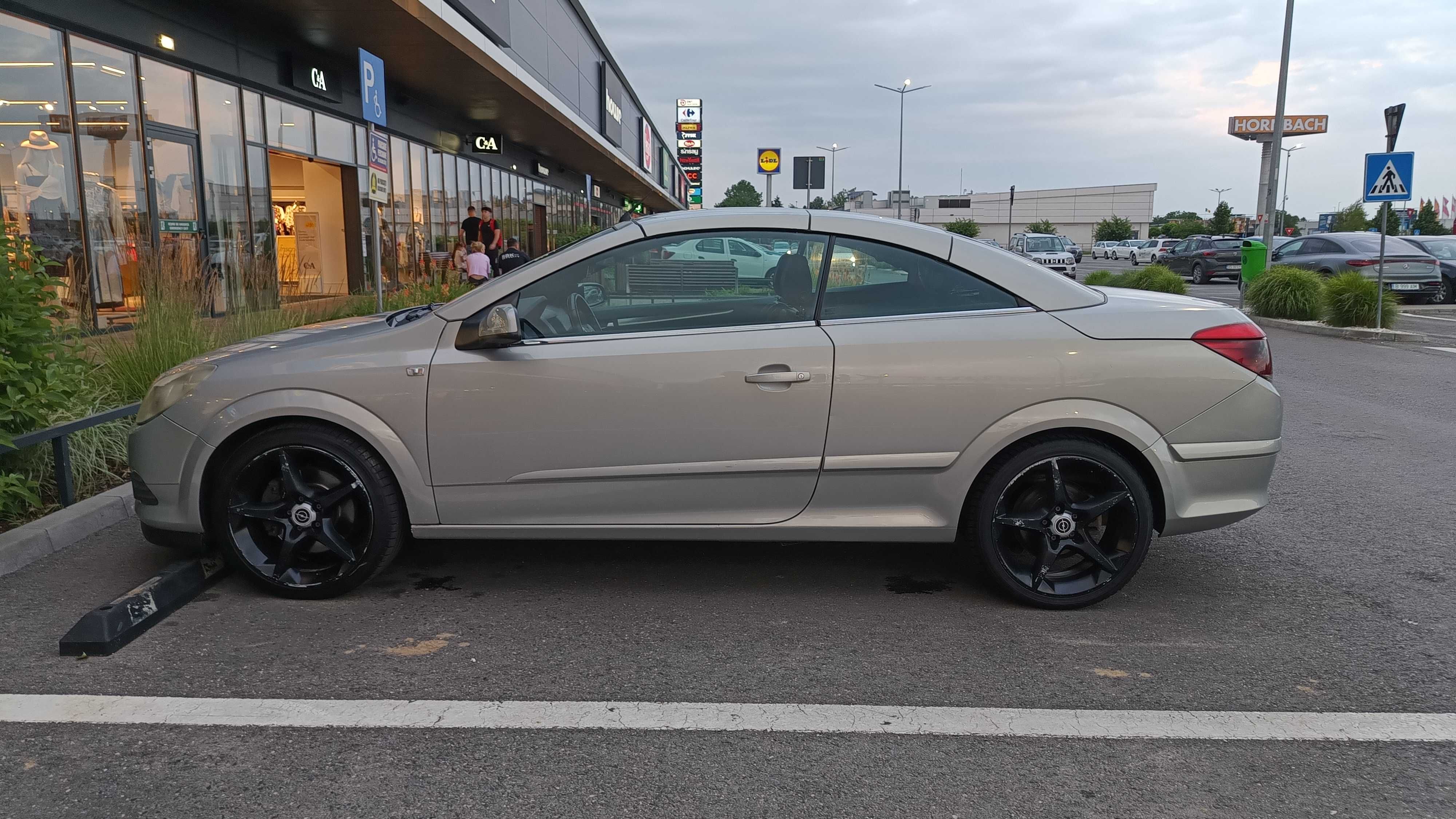 Opel Astra Twin Top (decapotabil)