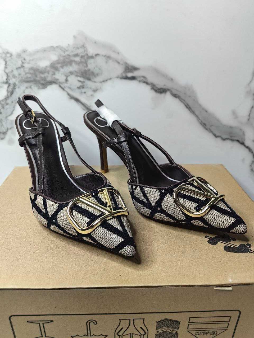 Дамски Токчета обувки Valentino 37 38 номер