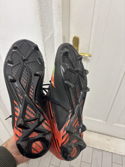 Продавам бутонки adidas messi 15.2 +стоножки nike за 70 лв общо