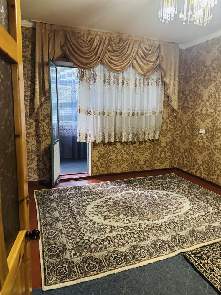 2 хонали 6 метрга эга барча жихозлари  билан бирга квартира сотилади