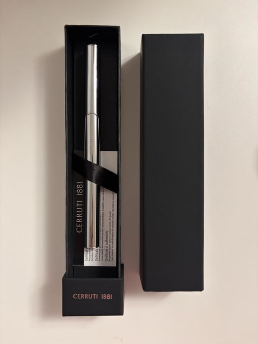 Stilou Cerruti 1881 cu cartus cerneala ij cutie originala