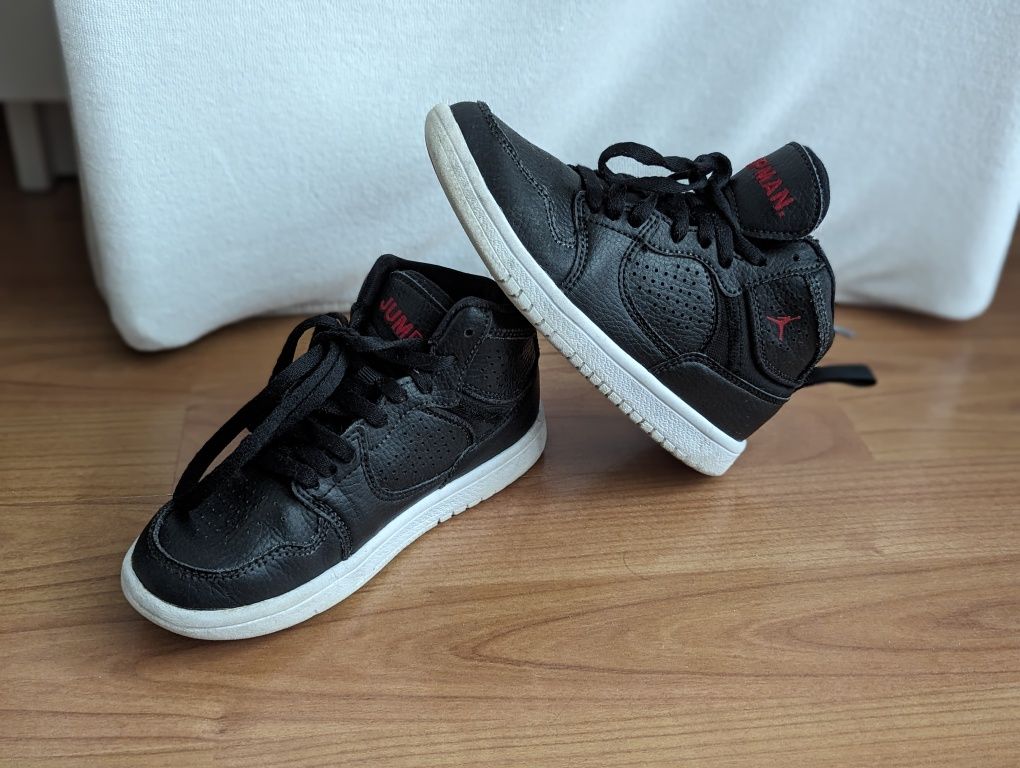 Детски маратонки Nike jumpman 28 размер