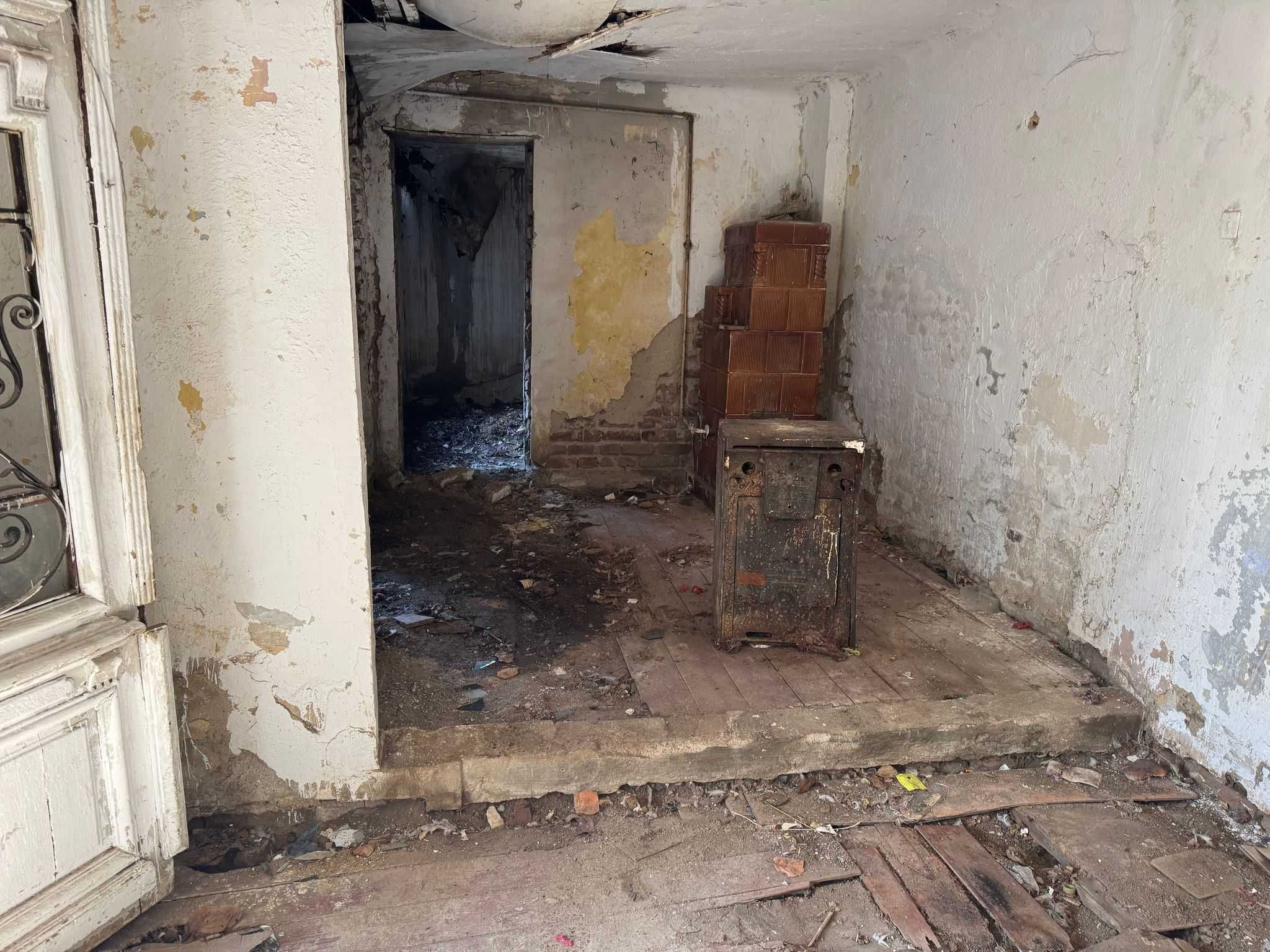 Propietar vand casa cu teren in zona Crangasi Giulesti cu vad mare