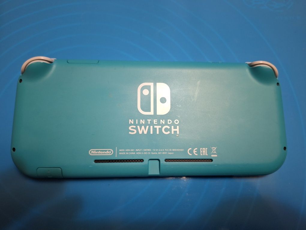 Nintendo Switch Lite - зелено + 64 GB SD карта + Minecraft