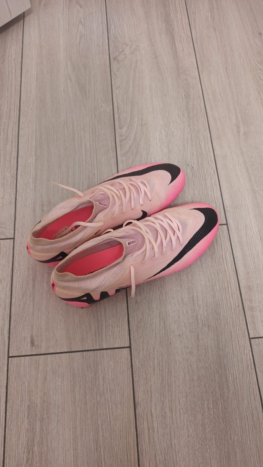 Ghete de fotbal nike vapor 9. 47