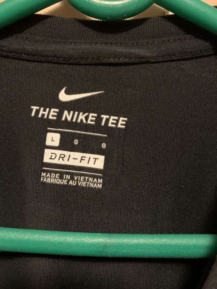 Vand tricou Nike
