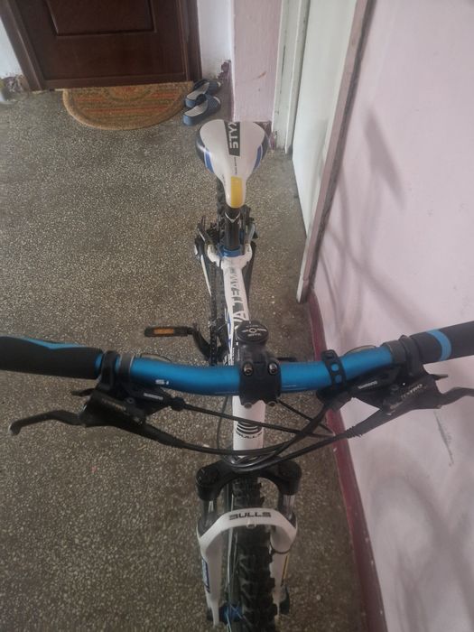 Vand bicicleta bulls