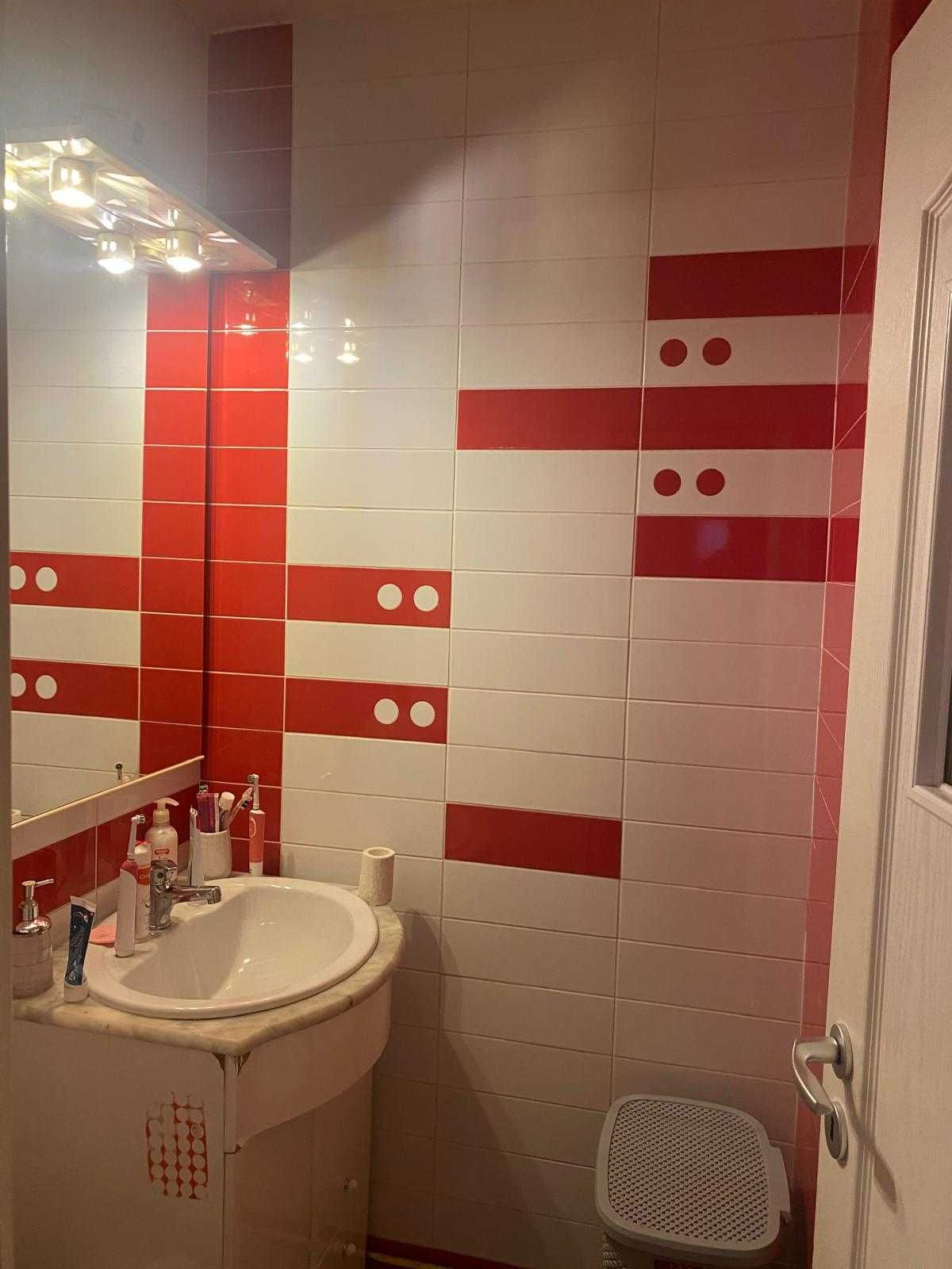 Persoana fizica, vand apartament 3 camere decomandat