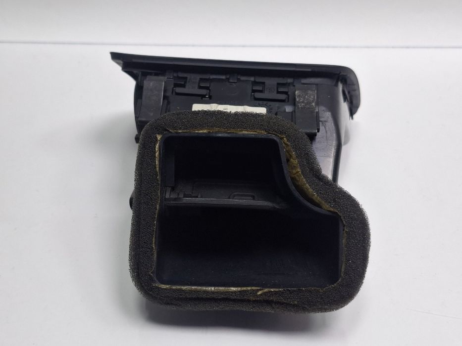 Grila ventilatie stanga VOLKSWAGEN PASSAT 365 2010 - 20142.0 2.0 TDi B