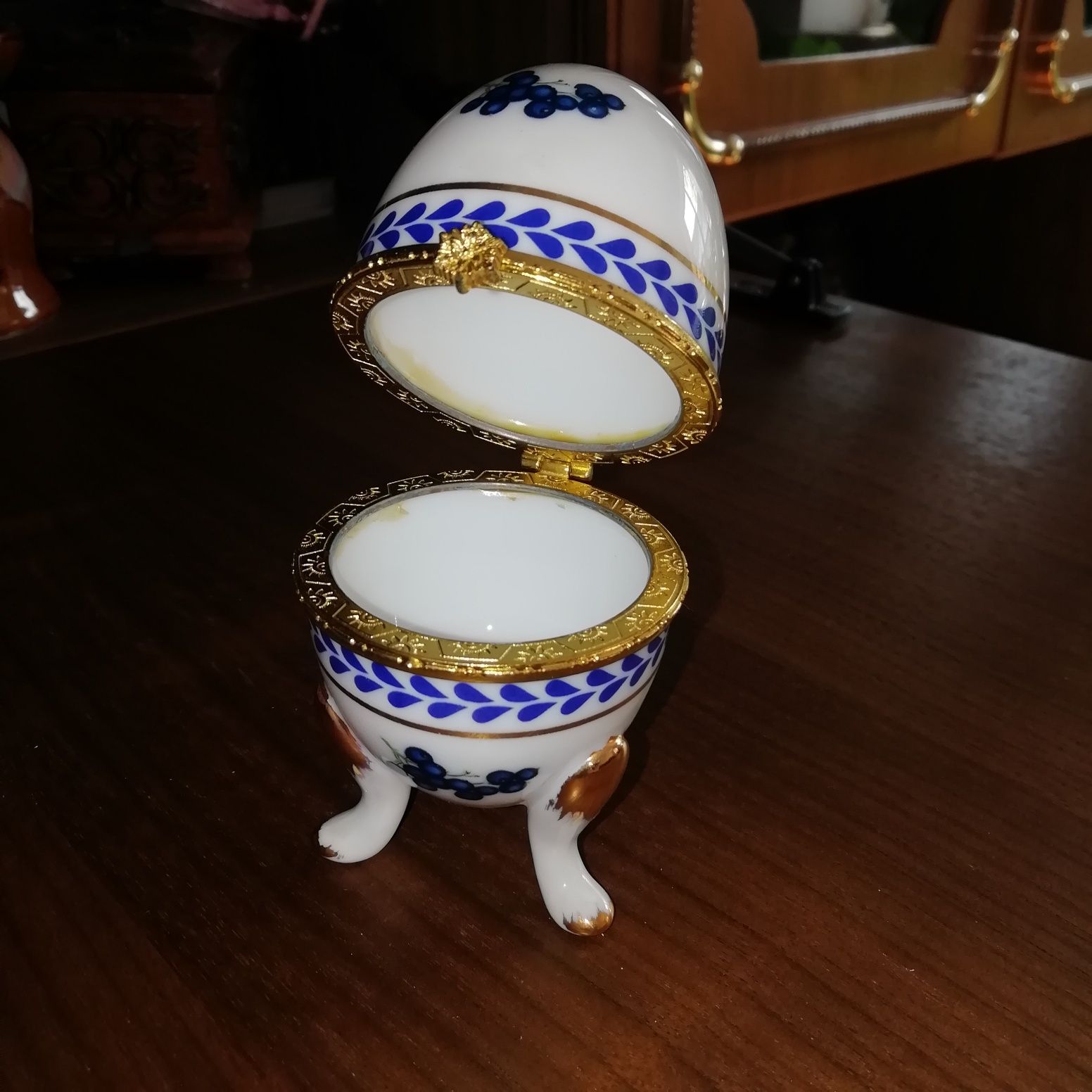 Яйцо шкатулка сувенир