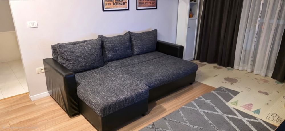Canapea extensibila 3 locuri