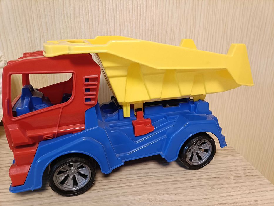 Голям камион за игра