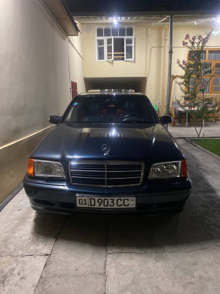 Mercedens-Benz w202  c180