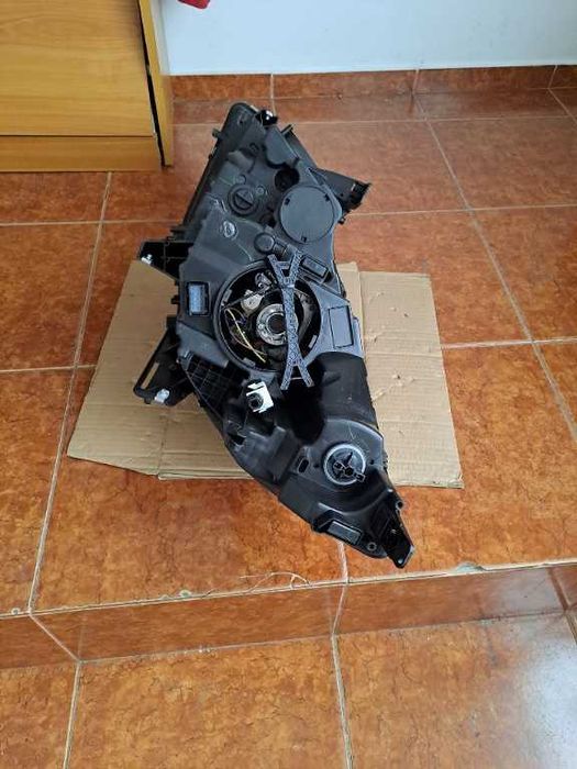 Far dreapta Opel Zafira C an 2011-2016 far nou
