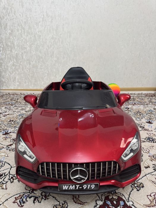 Машинка детская . В отличном состояний .