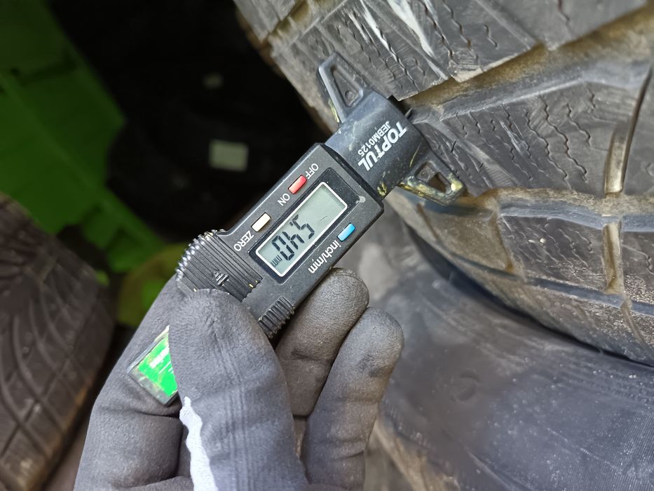 Anvelope MS iarna 255 35 18 continental 2017 5.4mm