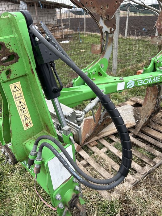 Plug reversibil Bomet