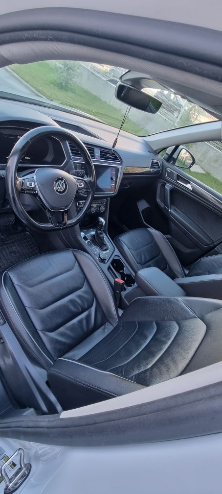 VW tiguan 2.0 190кс. Бензин 2018г. 98000 км.