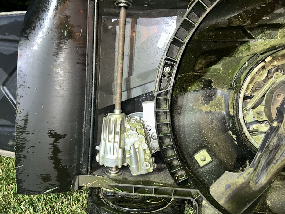 Masina de tuns gazonul Honda HRX  537  IN GARANTIE!!!