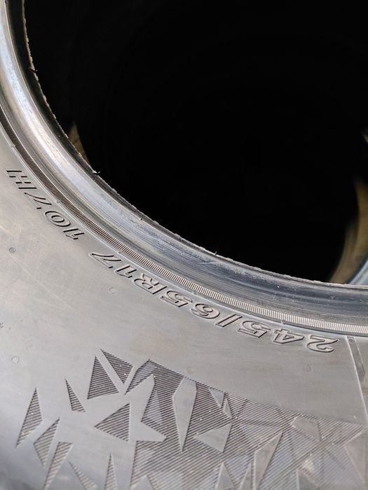 245/65/17" Nexen 4бр.гуми. Нови