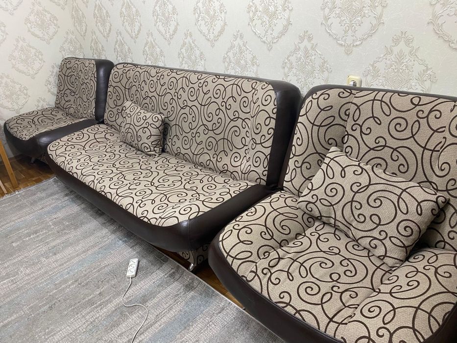 Продаю диван с креслами. Состояние хорошее