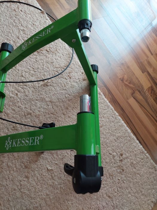 Suport pentru bicicleta de antrenament