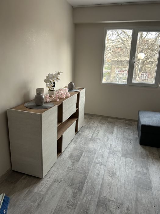 Продавам двустаен апартамент