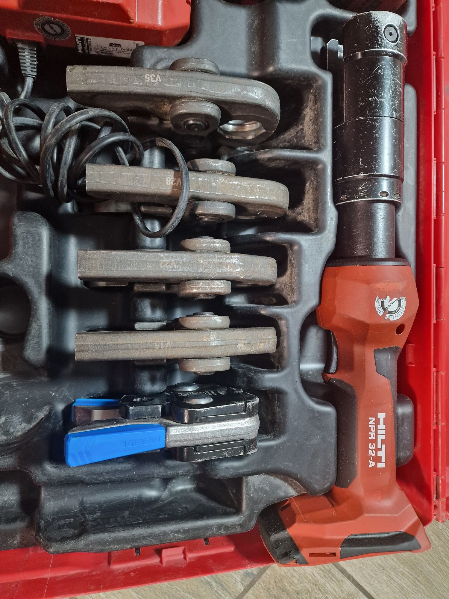 преса за фитинги HILTI NPR 32-A