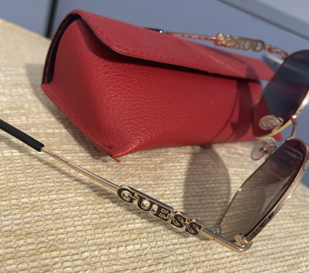 Оригинални слънчеви очила на guess