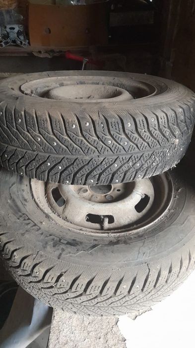 Зимний колесо р13