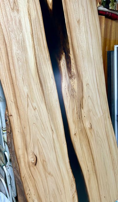 Маса от Бряст и епоксидна смола