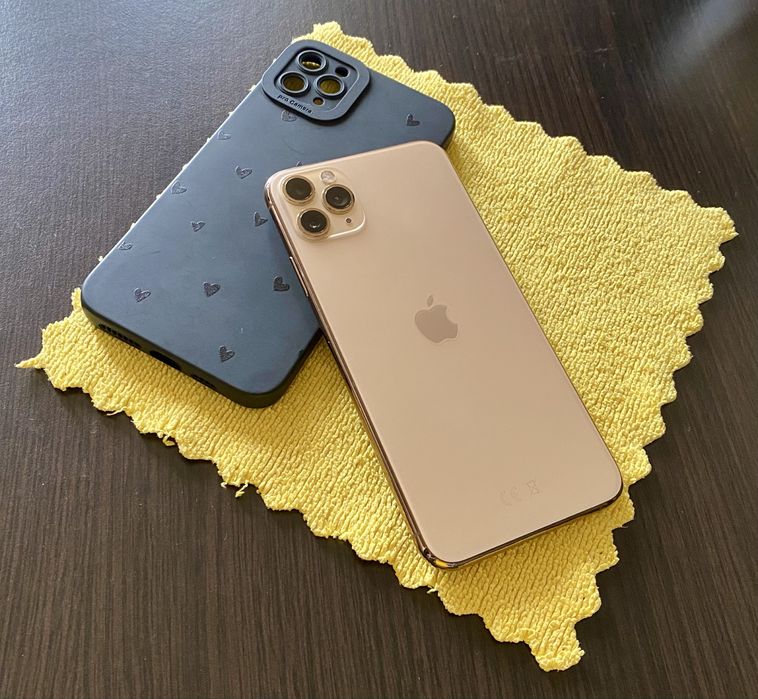 Vând iPhone 11 PRO MAX Gold / 256GB / 100% bateria !