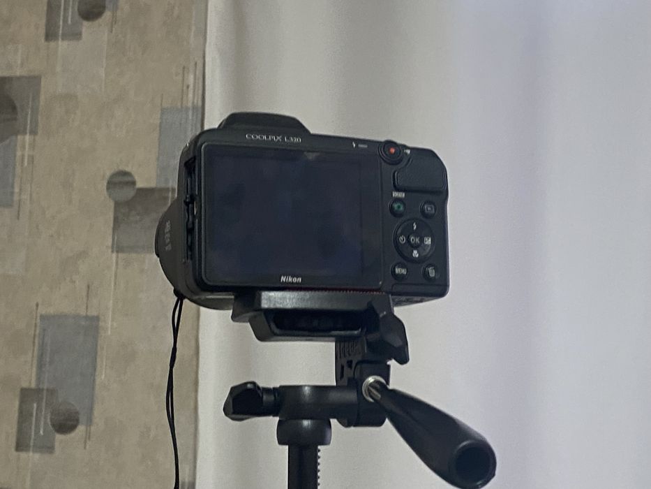 Фотоапарат Nikon L320       ЦЕНА ДОГОВОРНАЯ! срочно продается!