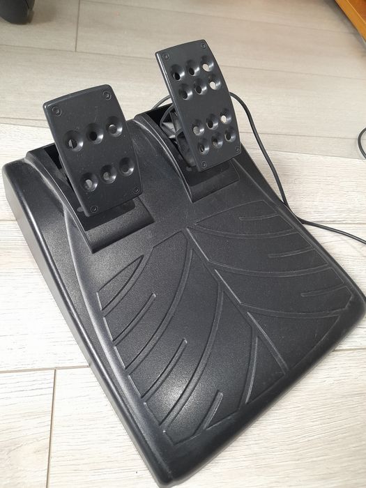 Logitech Driving Force GT de vânzare!