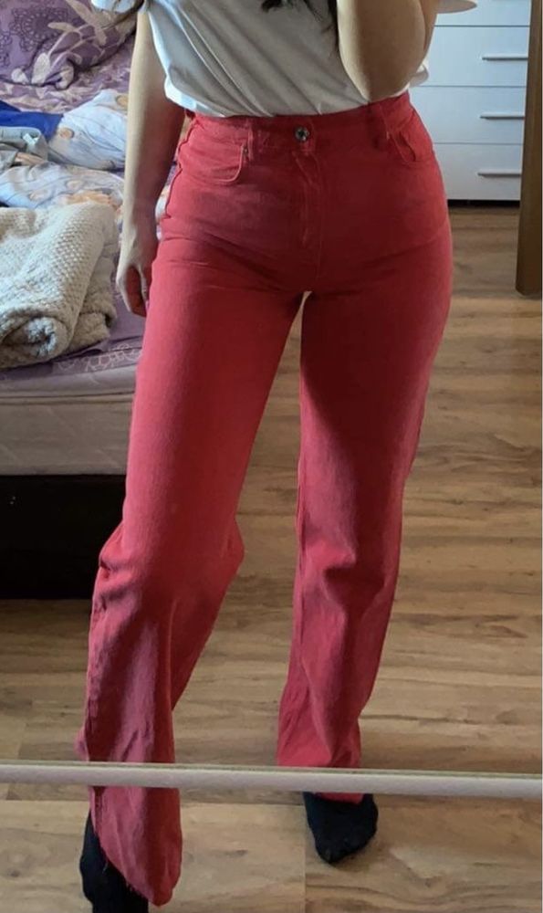 Червени дънки Zara