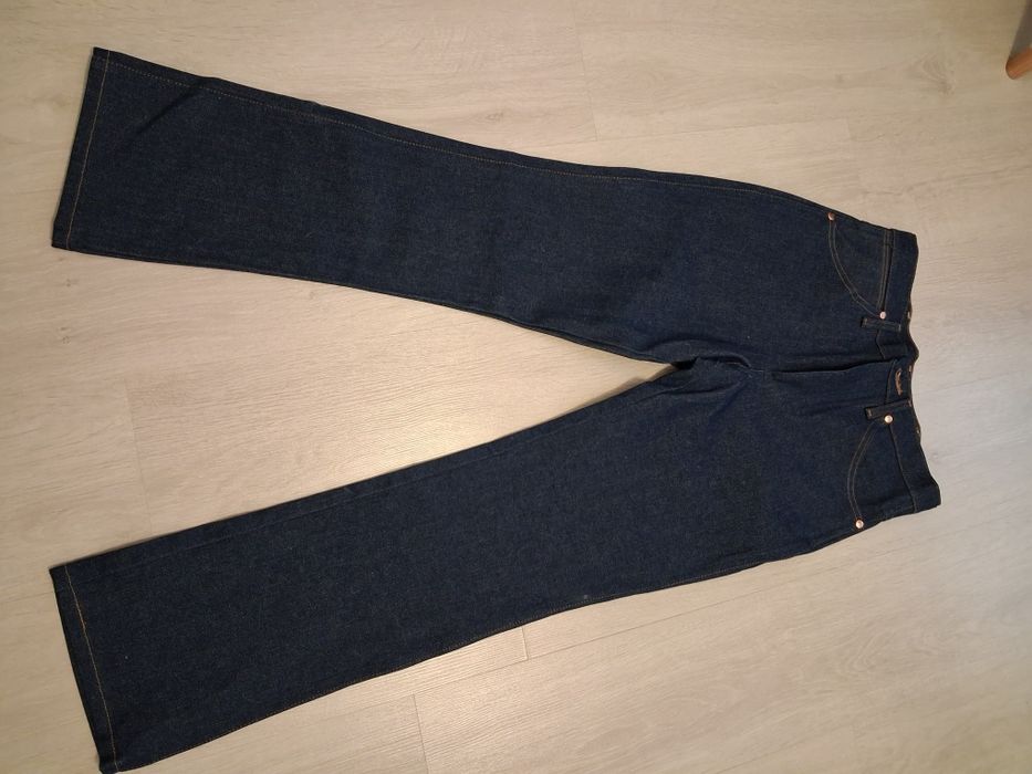 Vând Blugi Wrangler Slim Fit Cowboy 29×30 S-M  Noi cu eticheta Barbati