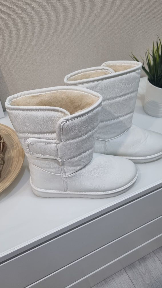 Продам сапоги угги
