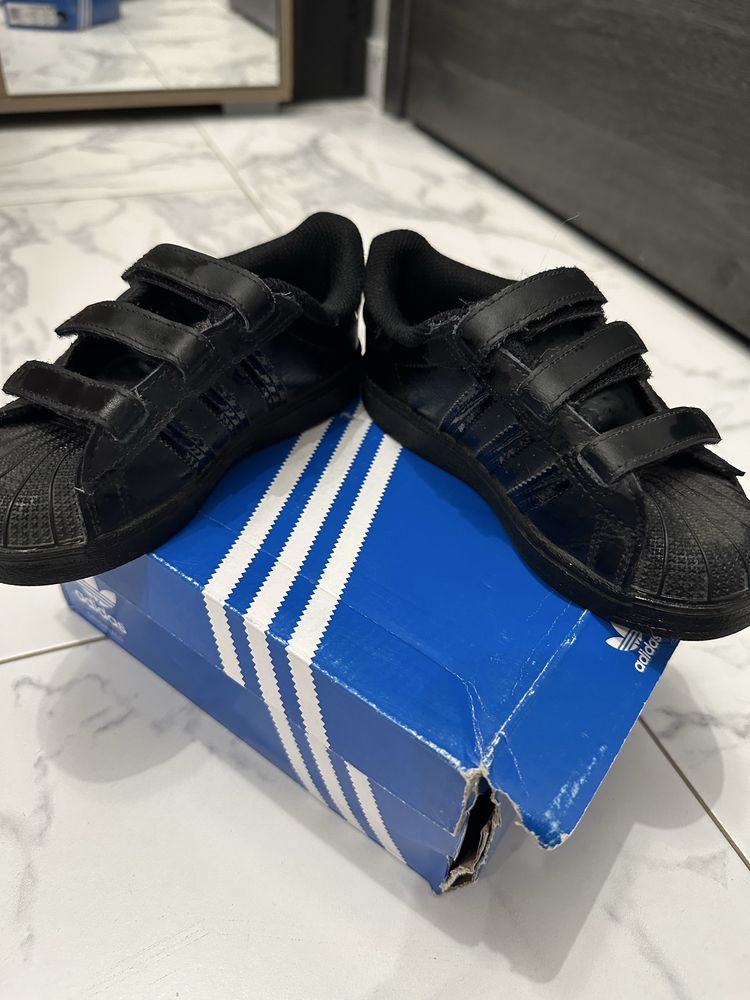 Детски маратонки adidas superstar