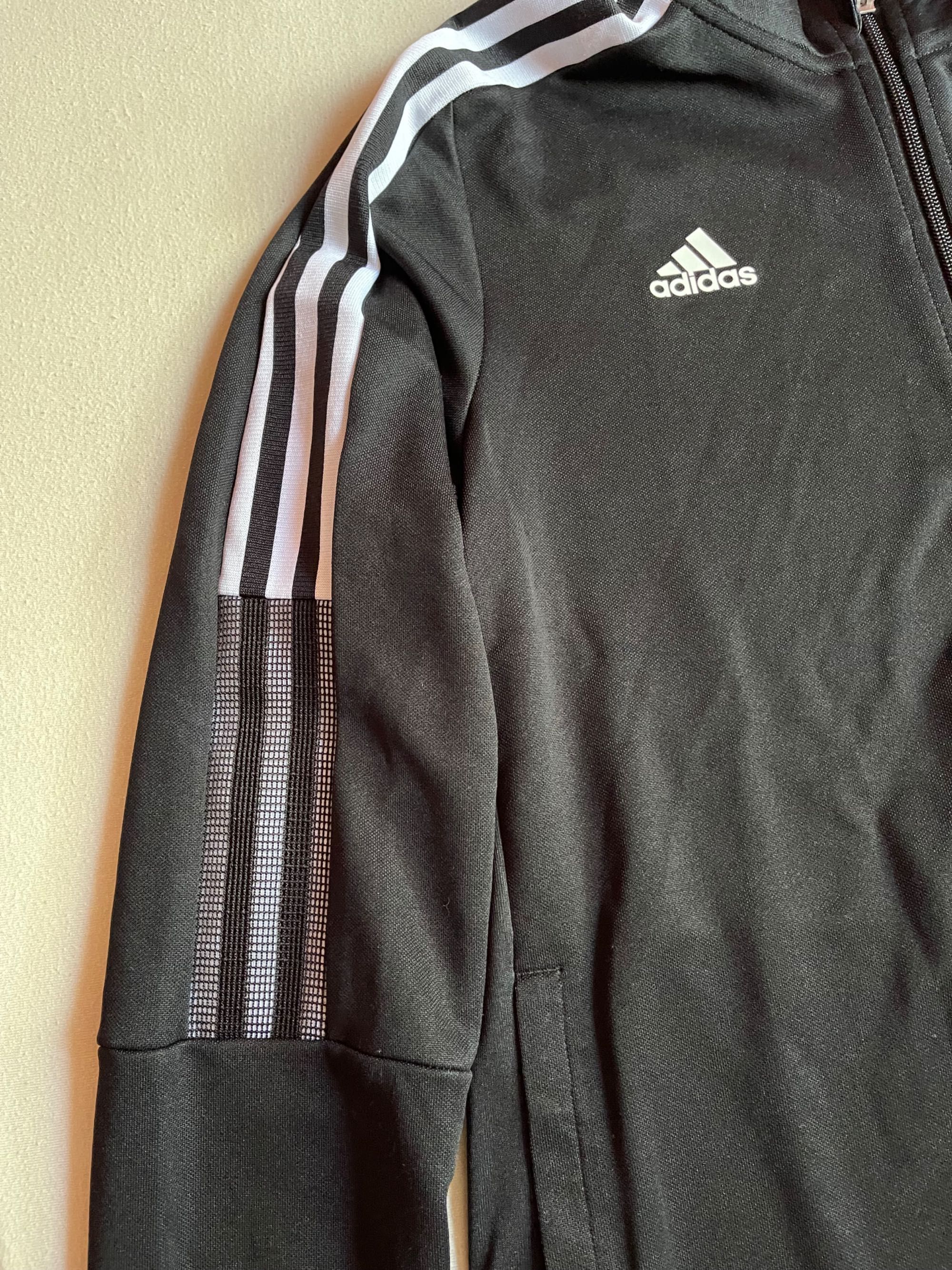 Дамски  оригинален анцуг Adidas Aeroready