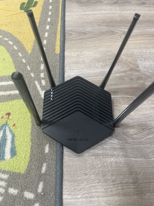 Продам роутер merkus MR60X