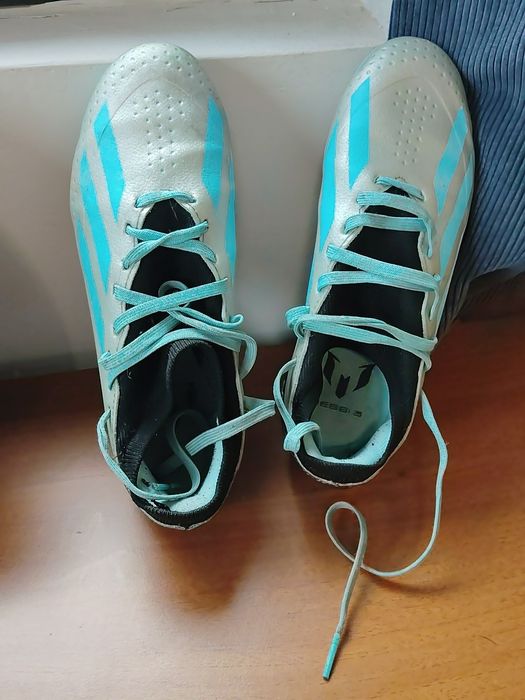 Децки футболни обувки номер36-36,5