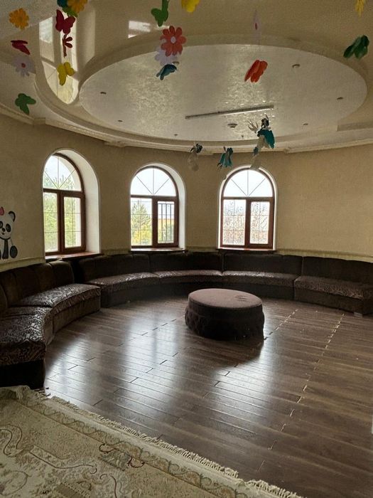 Диван продам овальный