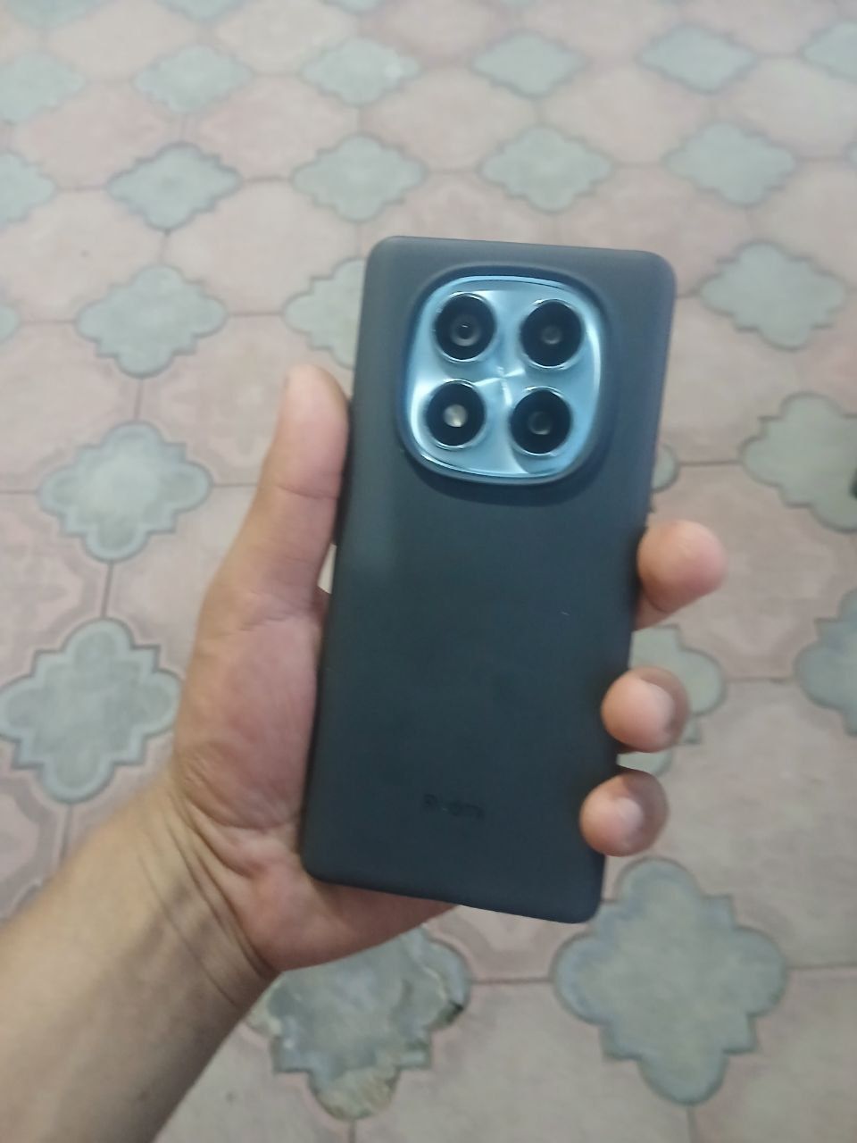 Redmiy 14 pro 8.256 yangi 15 kun ishlatilgan kanplek