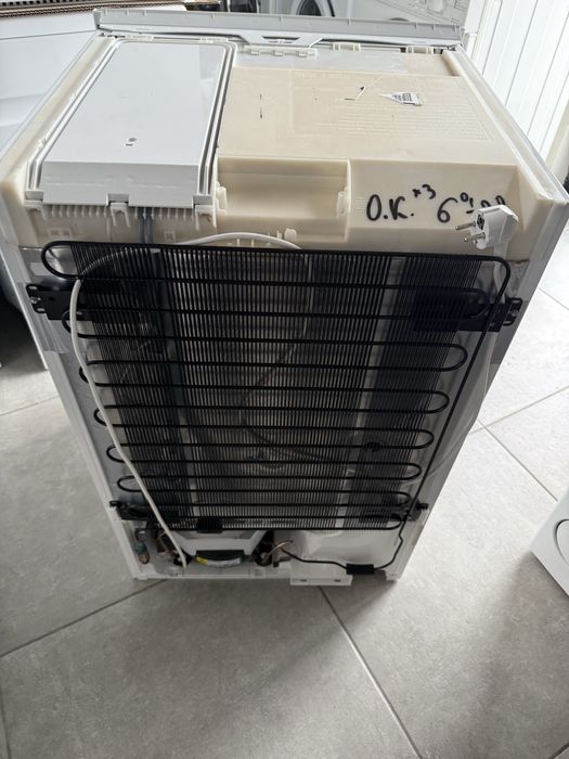 Малък хладилник Миеле за вграждане