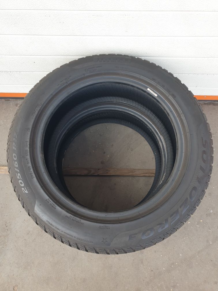 Зимни гуми 2 броя PIRELLI SotoZero3 205 60 R17 дот 3819