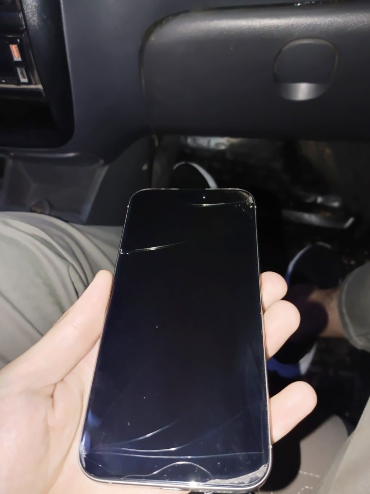 I phone 15pro max 256 99 yonks