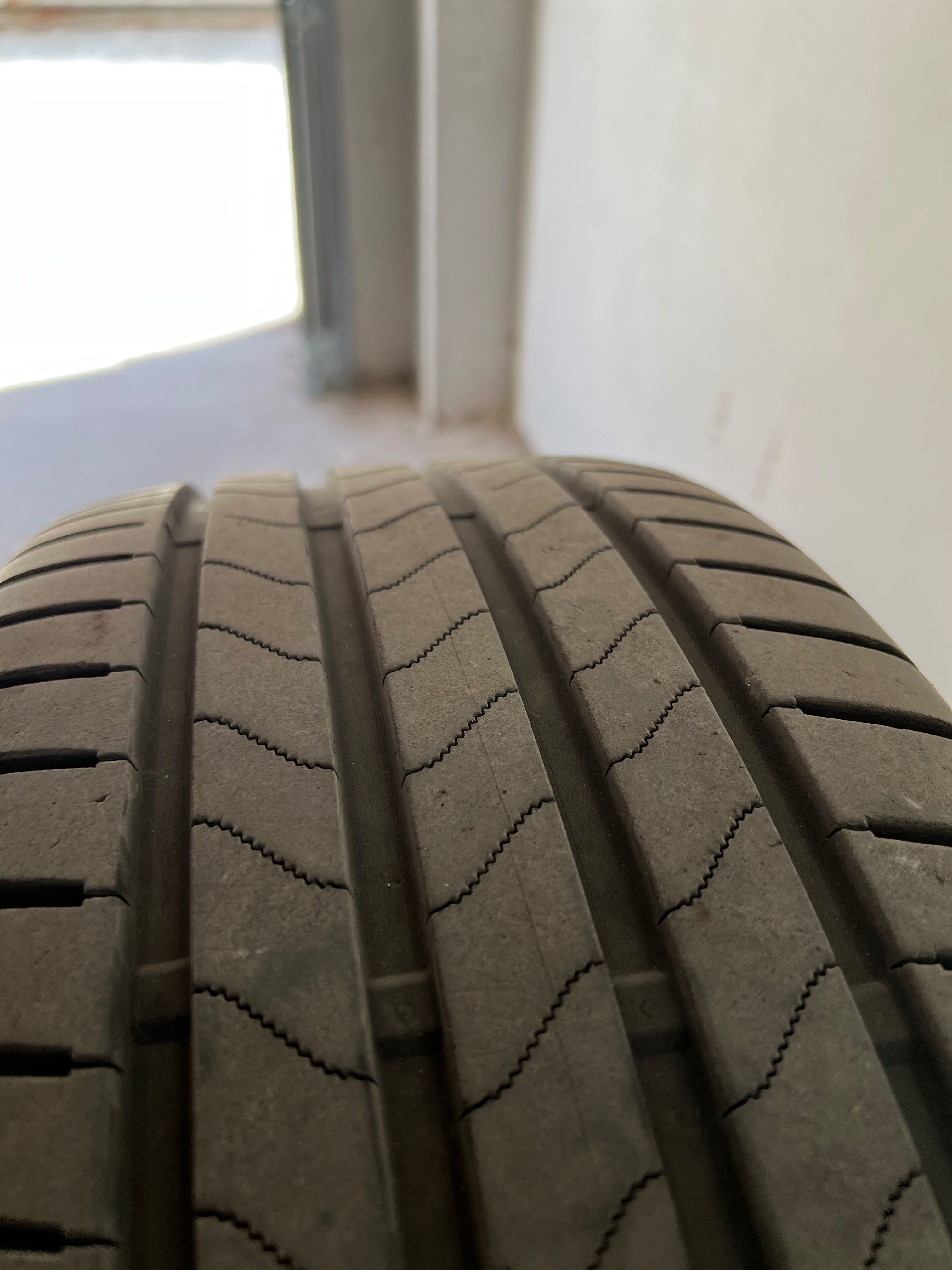 Bridgestone 225/45/18 turanza 6