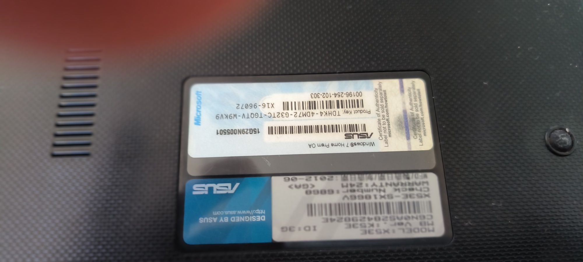 Asus лап топ във добро състояние.