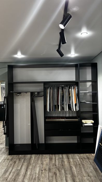 Продается шкаф с отрытыми полками