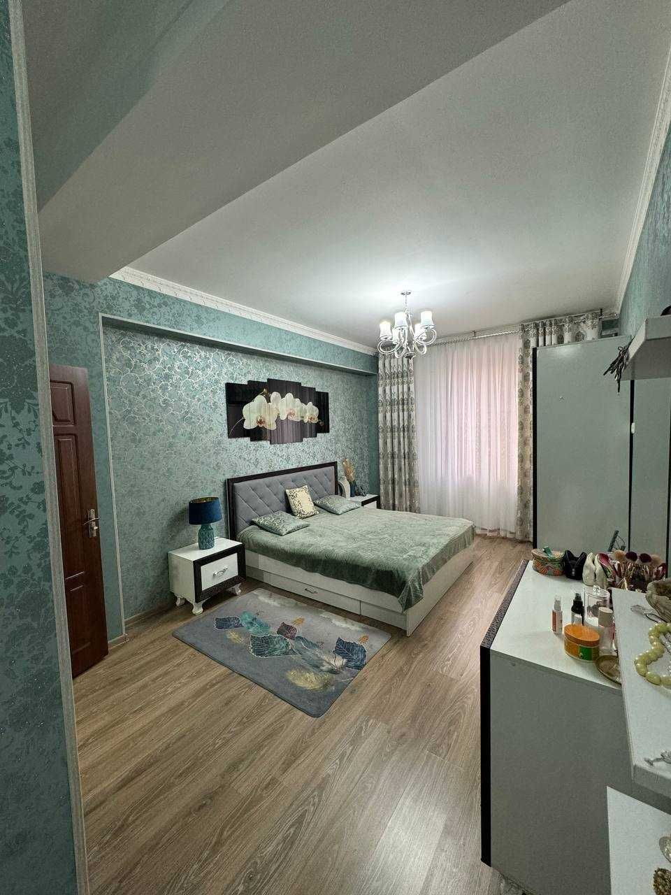 Паркентский кафе Уммон 3-комн 5/9 131 м² 3 с/у кирпич ремонт меб/тех